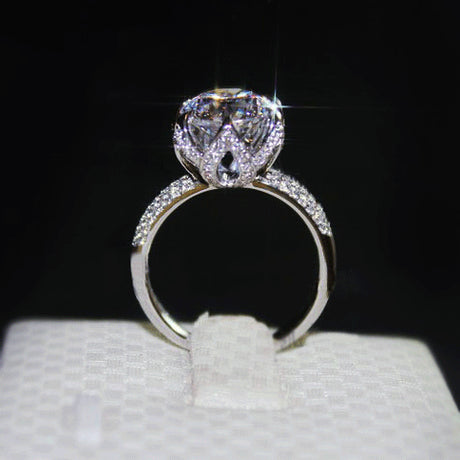 Petal sterling silver simulation diamond ring