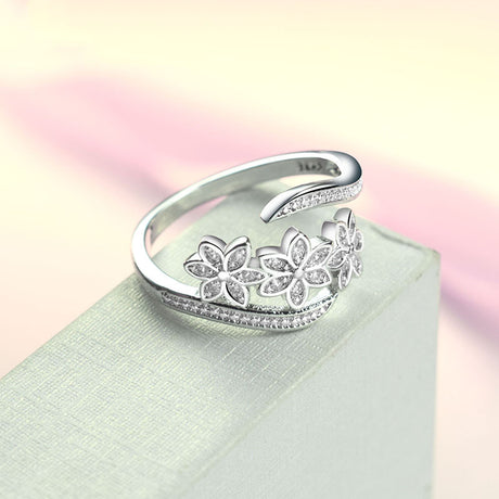 Index Finger Ring With Diamond Flowers