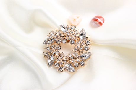 Crystal brooch, diamond-encrusted bauhinia brooch, brooch