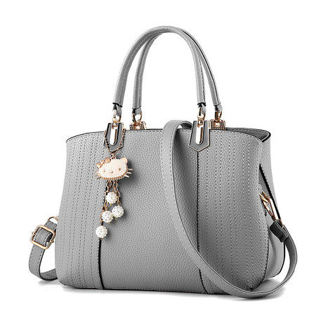 2016 new European fashion handbags handbag PU all-match bag leisure simple messenger backpack one generation