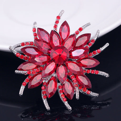 Fashion Vintage Collar Flower Crystal Brooch