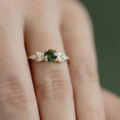 Emerald Ring Fashion Set With Diamonds