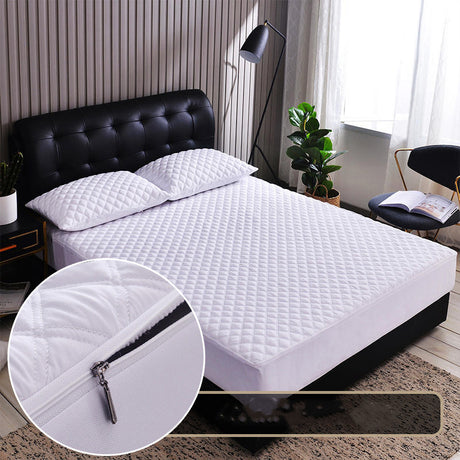 Non-slip fixed mattress protector