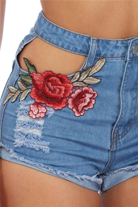 Embroidered floral stitching curled denim shorts